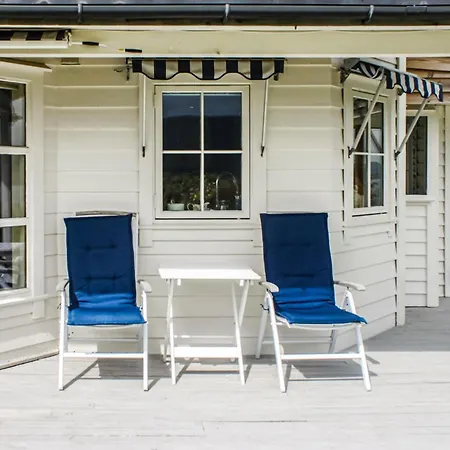 Holiday home Stunning In Forde I Hordaland With Kitchen *